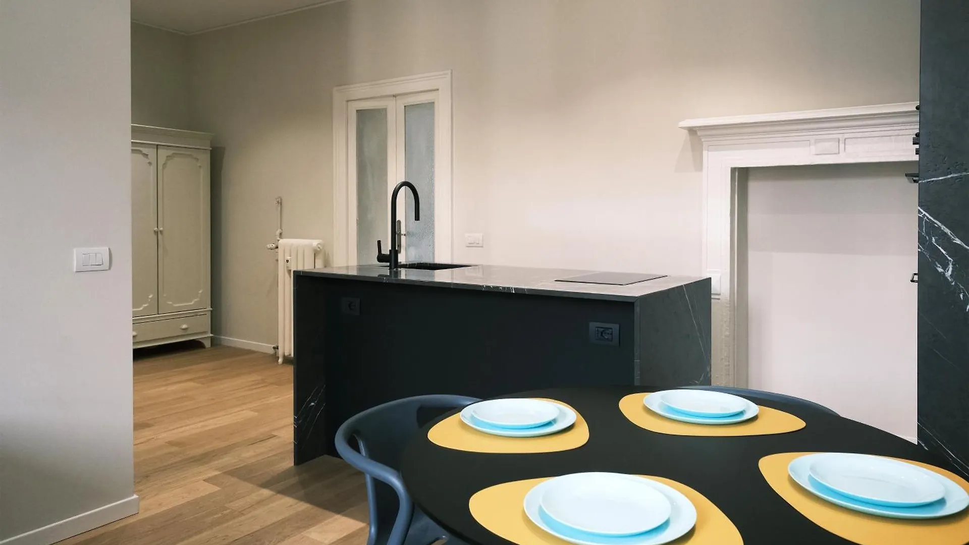 Comecasa Fashion Apartment In Via Mantova Milan